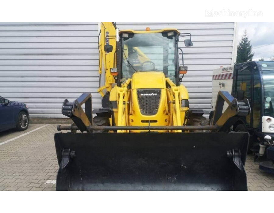 Komatsu WB 93R backhoe loader