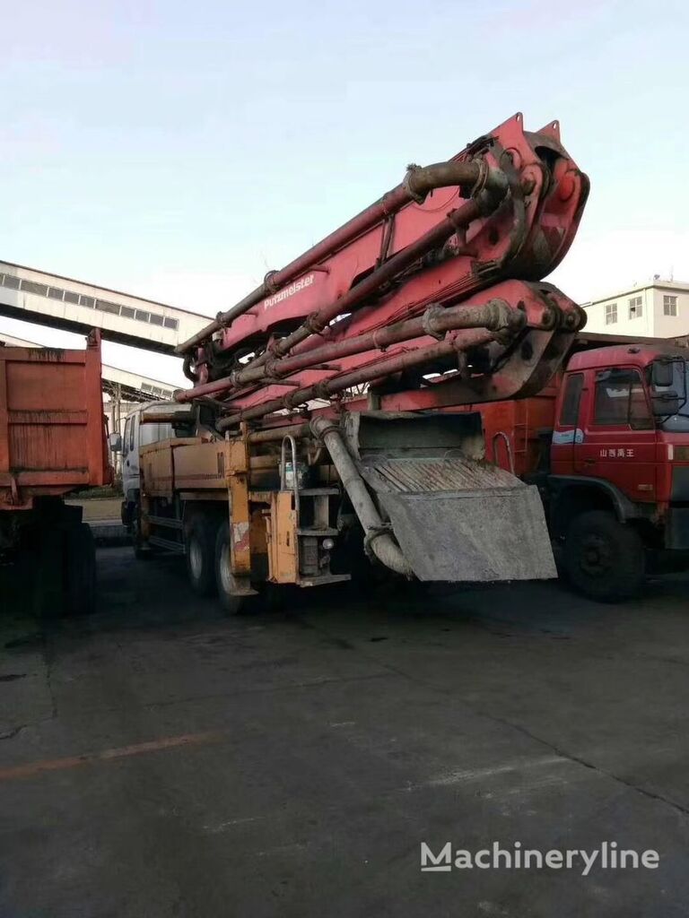 Putzmeister  on chassis Isuzu concrete pump