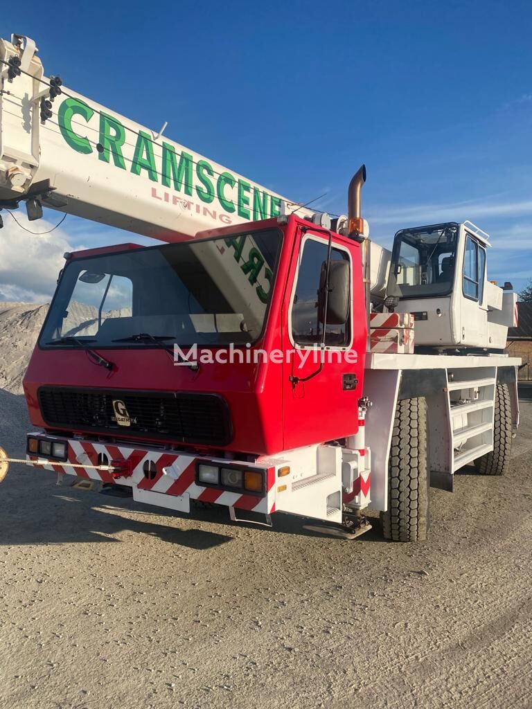 Grove GMK 2035 mobile crane