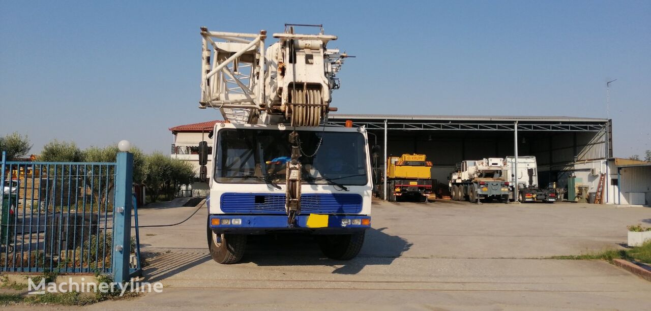 Krupp KMK 5110 mobile crane