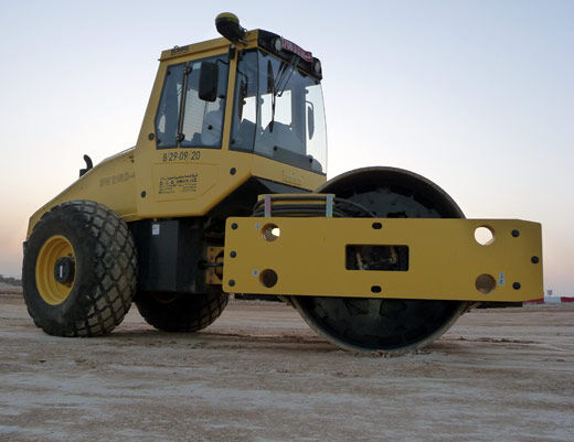 BOMAG  BW218D-40 single drum compactor