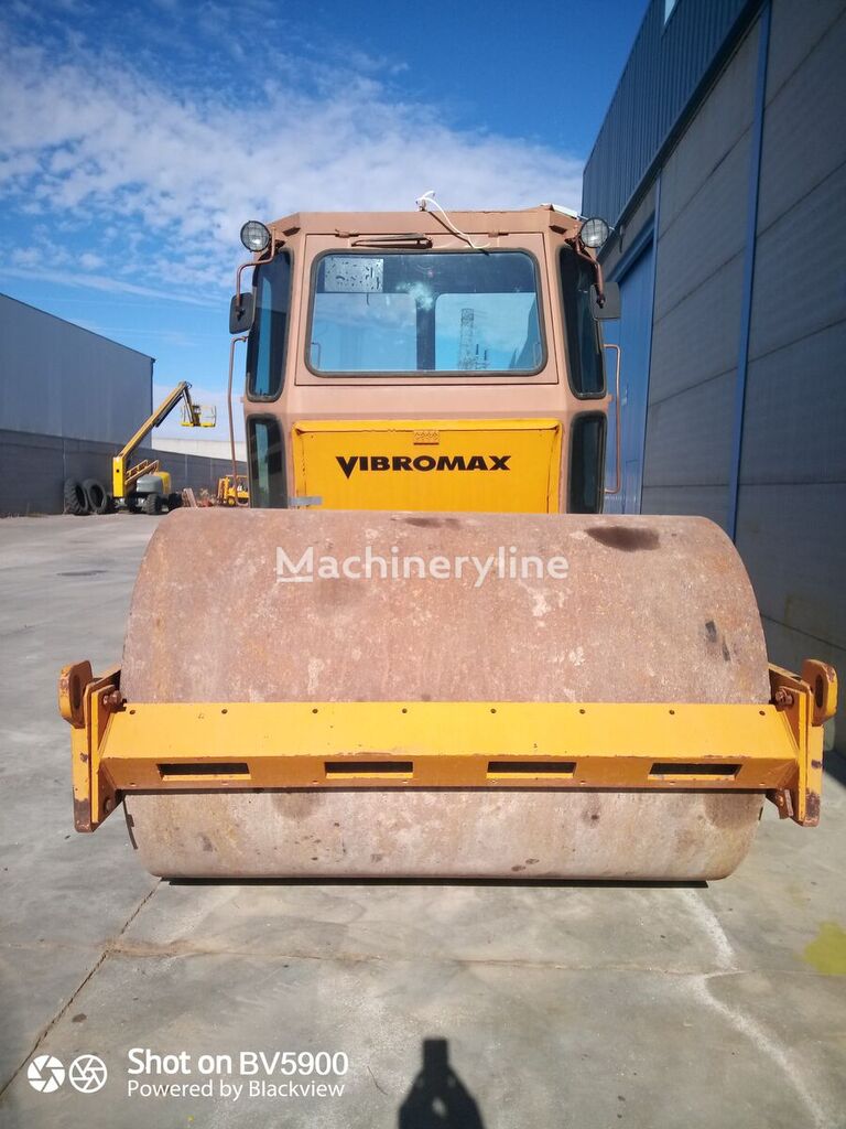 Vibromax 1102 single drum compactor