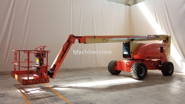 JLG 800AJ telescopic boom lift