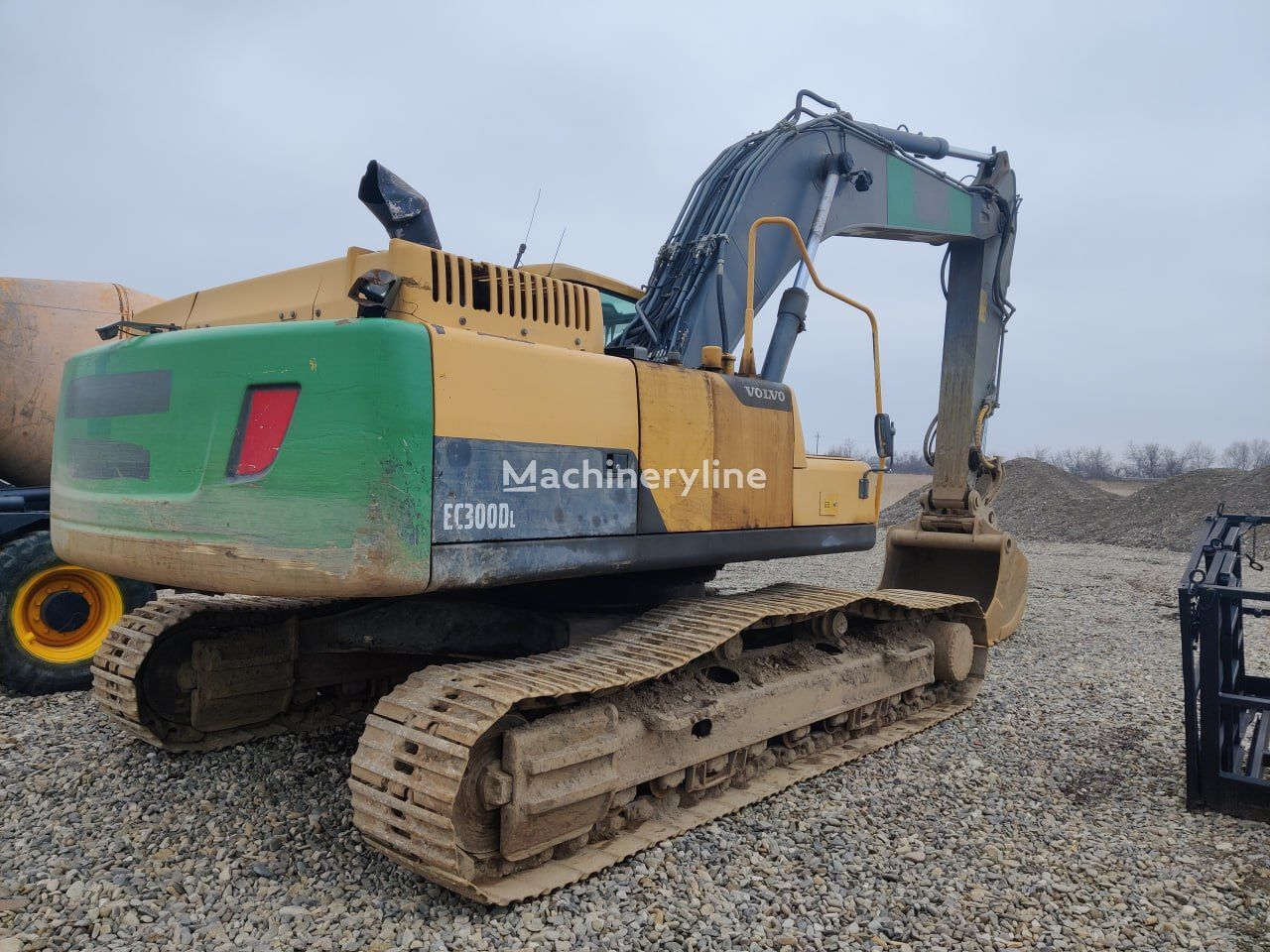 Volvo EC300DL tracked excavator