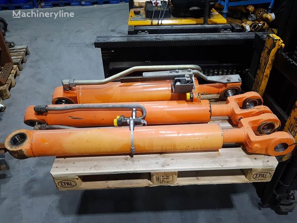 Fiat-Hitachi W 170 - Lifting cylinder/Hubzylinder/Hefcilinder