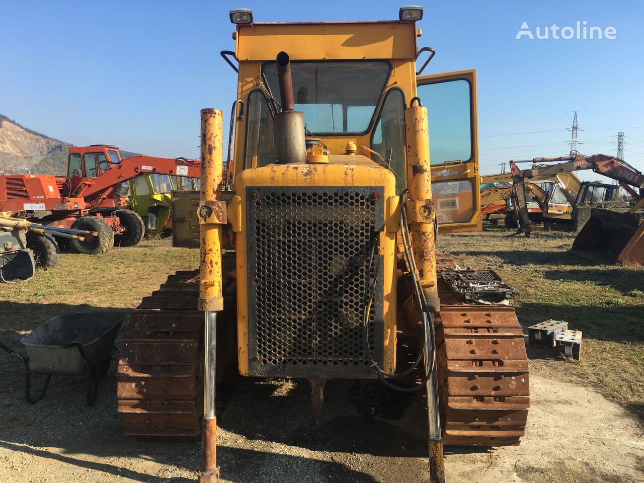 Buldozer  Caterpillar D5B ( for parts ) for bulldozer for parts